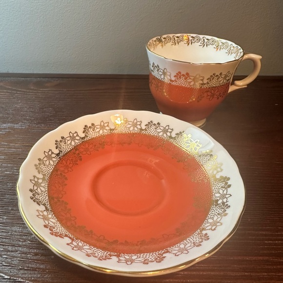 Crown Staffordshire H102 Rust Footed Teacup and Saucer Tea Set - Picture 3 of 6